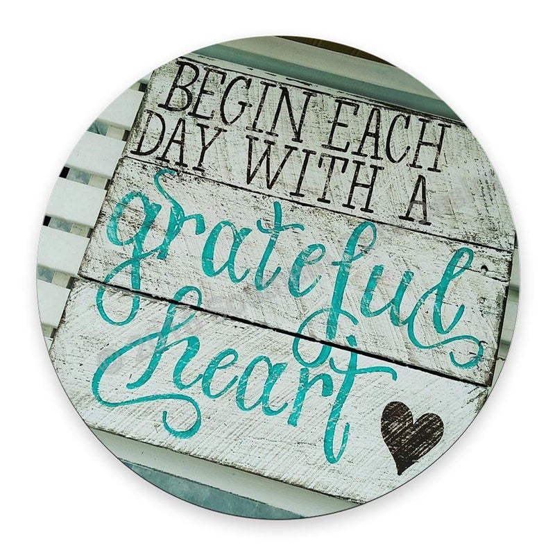 SSOIU Motivational and Inspirational Quote Mouse pad Custom, Begin Each Day with a Grateful Heart Wood Signs with Sayings,Vintage Wood Personalized Design Non-Slip Rubber Round Mousepad - Image 1